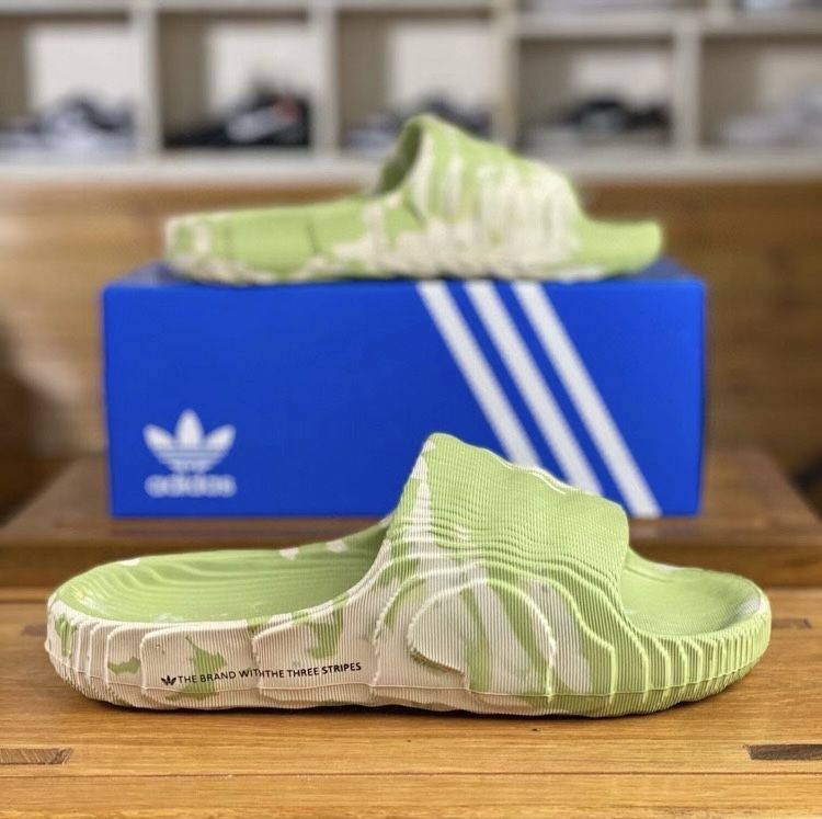 Тапки Adidas adilette