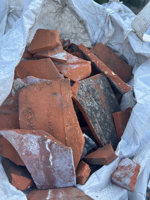 Dachówka gruz z rozbiórki w big bagach