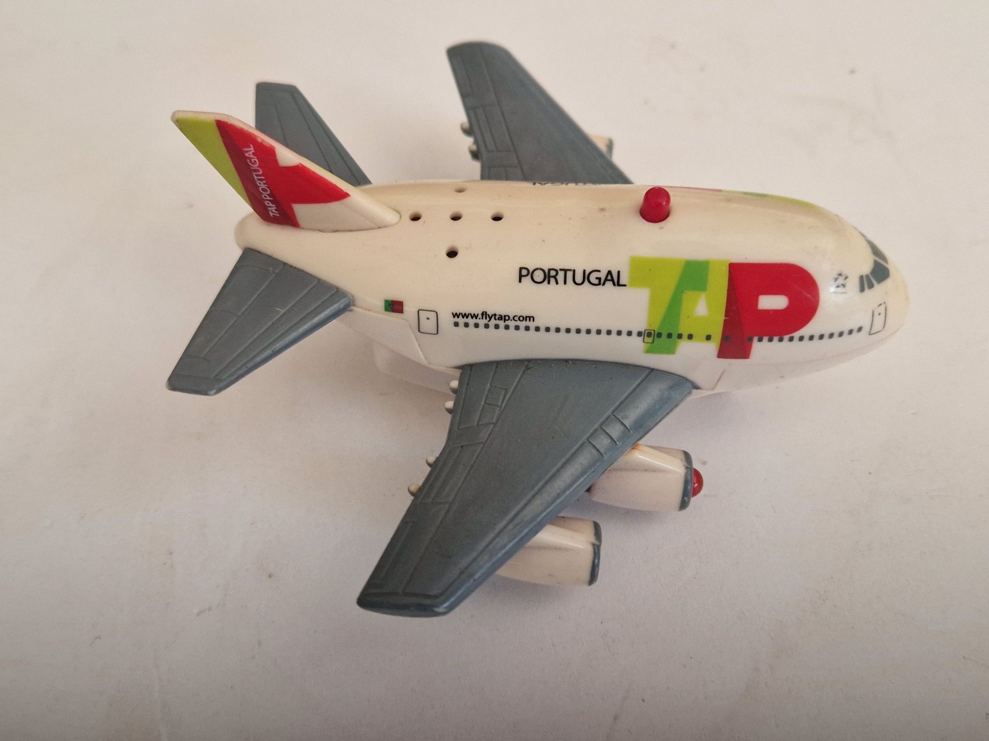 Coleccionáveis Tap - Aviões Tap - Brinquedos - Joana Vasconcelos