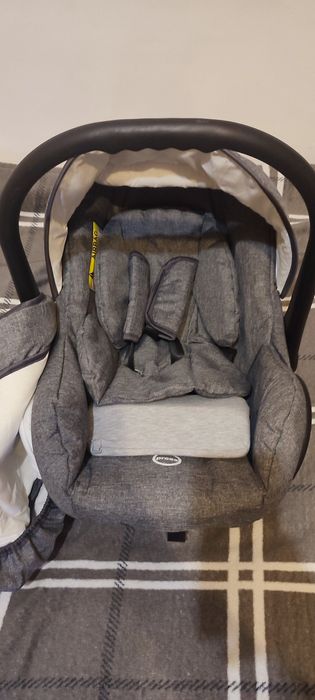 Sprzedam fotelik samochodowy w bardzo dobrym stanie.