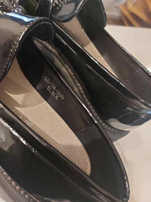 Buty Mokasyny lakierki 38