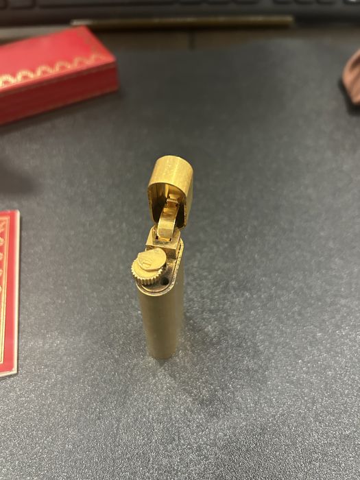 Isqueiro Cartier dourado