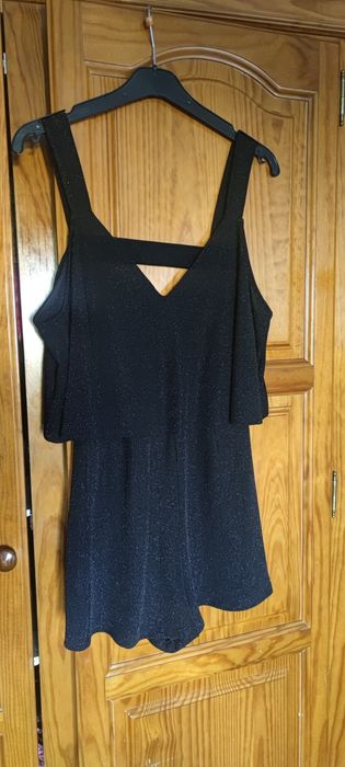 Macacão preto brilhante novo Bershka