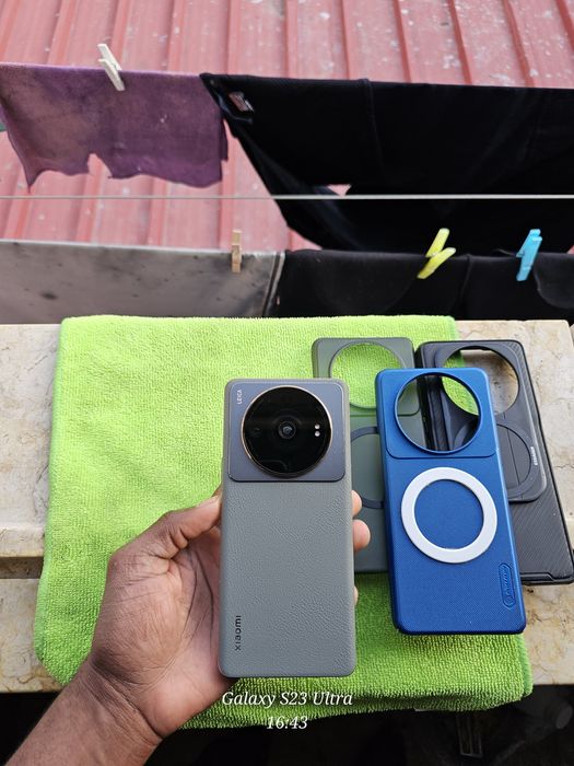 Vendo  e troco meu xiaomi 12s ultra so  idioma ingles 256Gb/12Gb+4gb