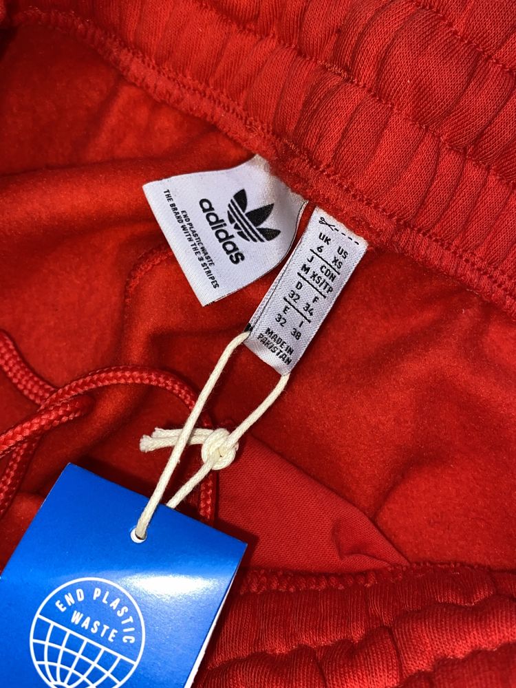 Czerwone spodnie dresowe Adidas rozmiar S