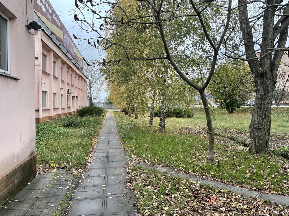 Комплекс виробничих, складських, офісних приміщень.