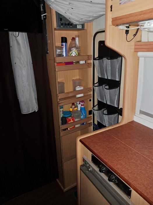 Autocaravana em bom estado, pronta a andar