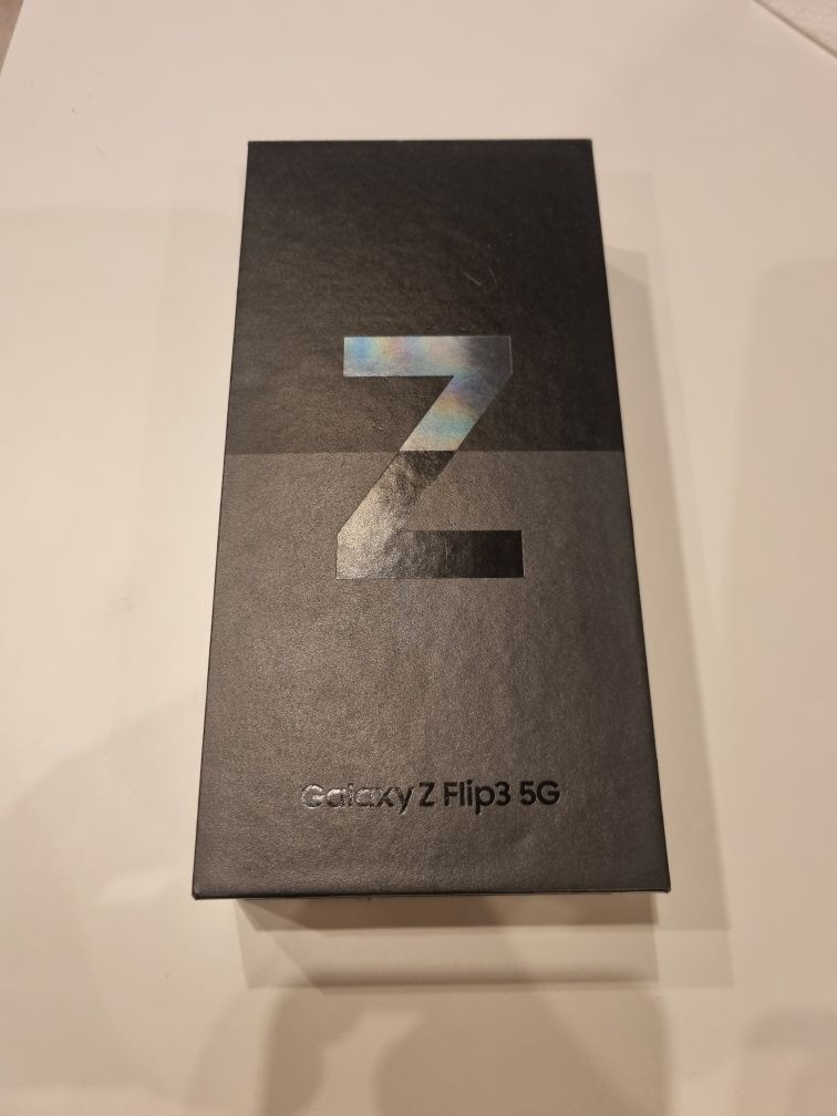 Samsung Galaxy z flip 3  5g