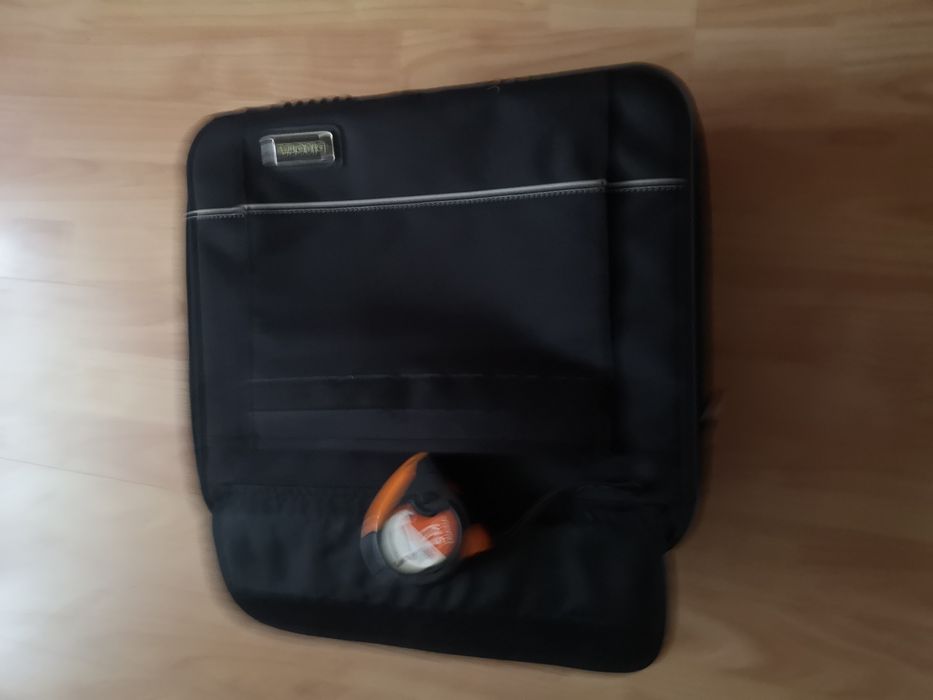 DICOTA na laptopa wym 37x33x17  przekątna wewnątrz 42 cm