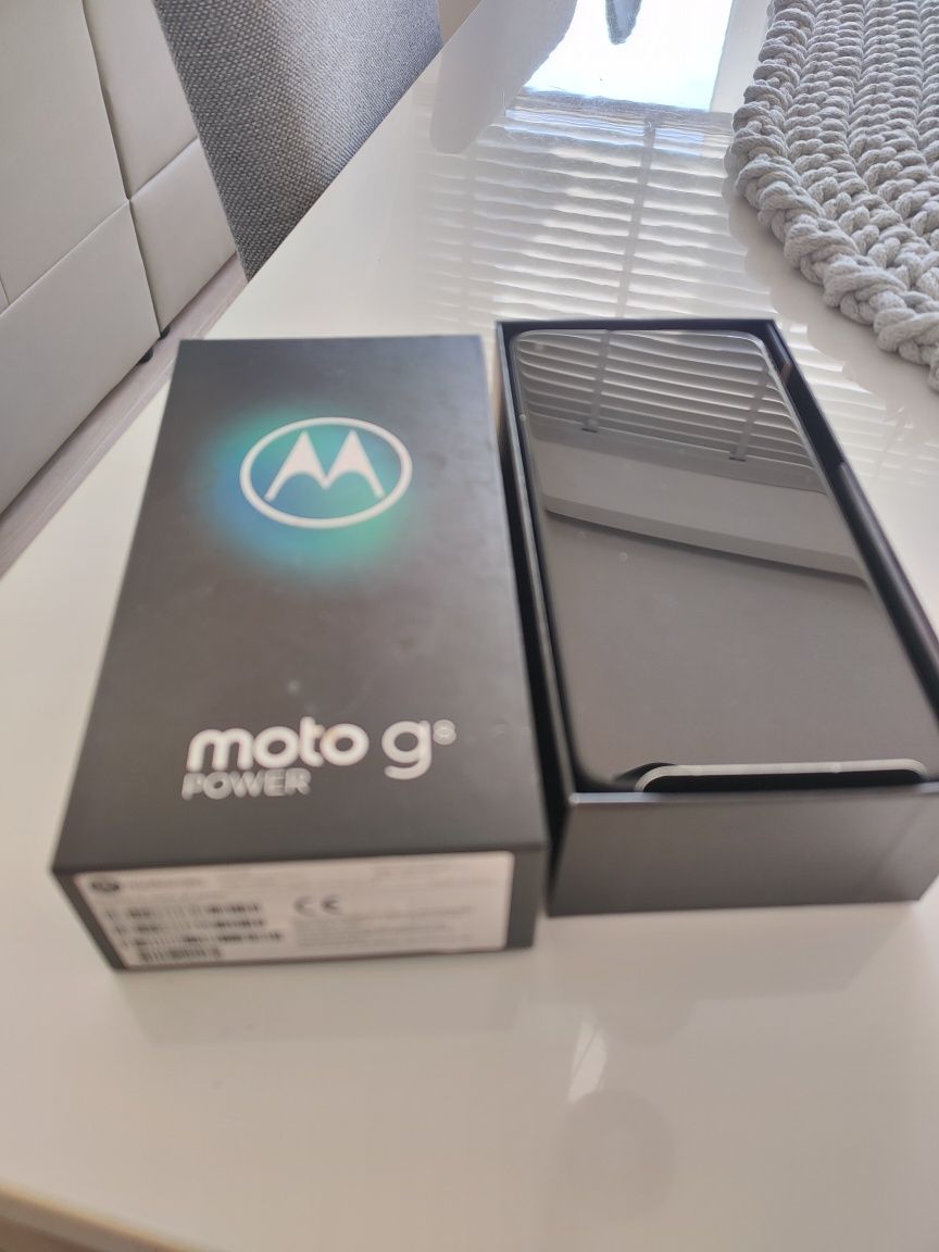 Motorola G8 Power - stan BDB komplet