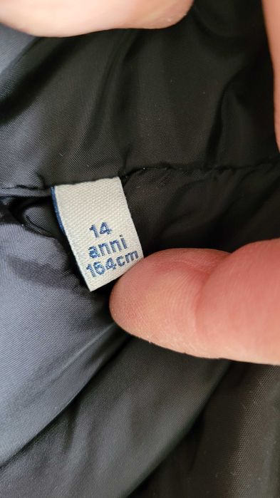 Sprzedam oryginalną kurtkę puchową Moncler