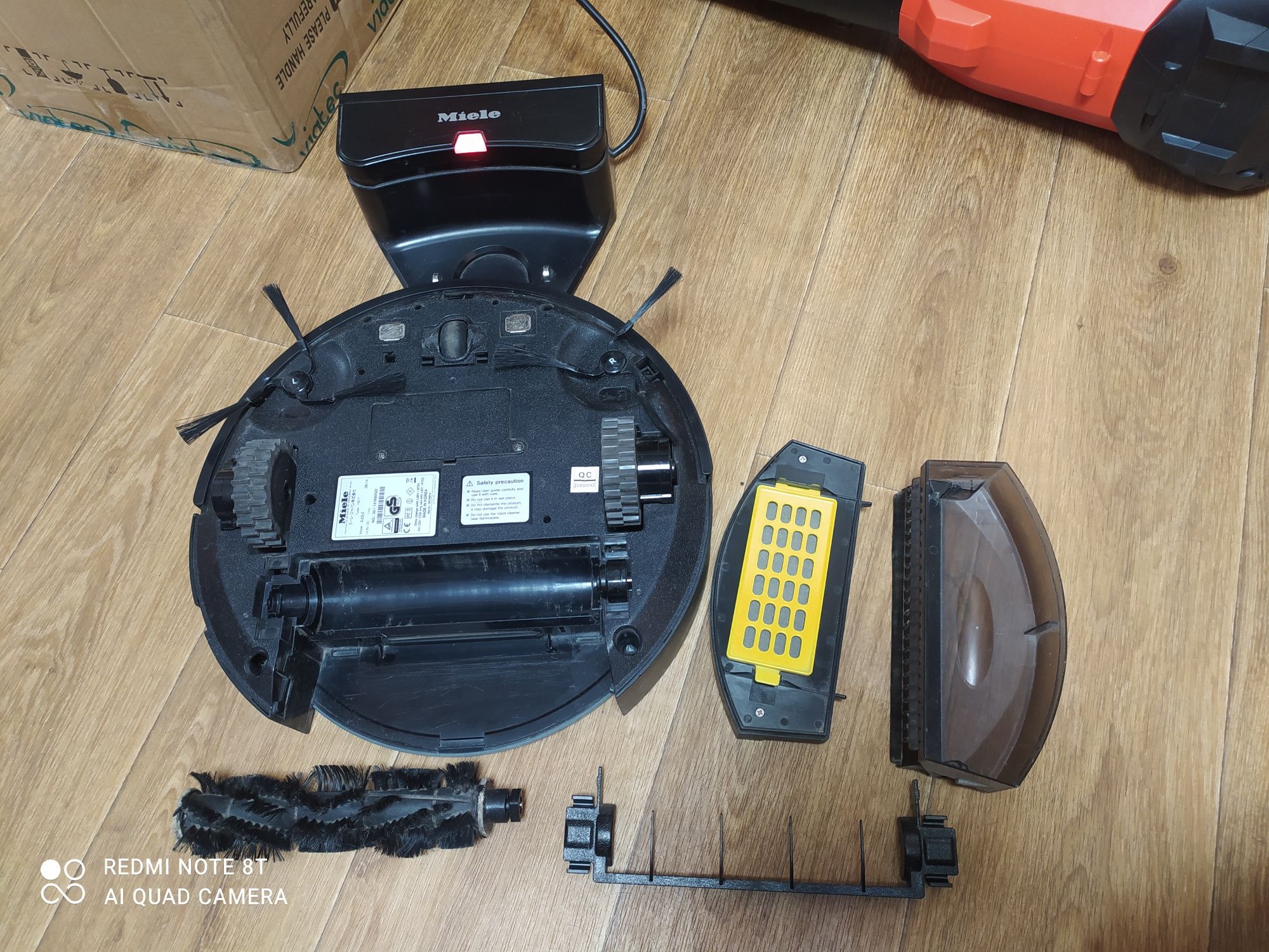 Робот пылесос Miele Scout RX 1