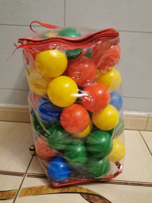 Piłki plastikowe 4 kolory do suchego basenu