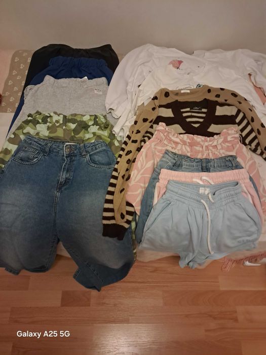 Одяг на дівчинку 11-12 років