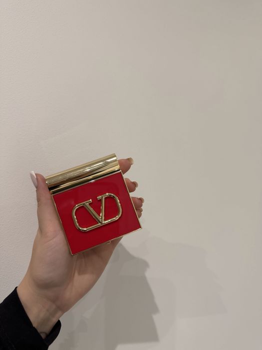 Roz do policzkow Valentino 01