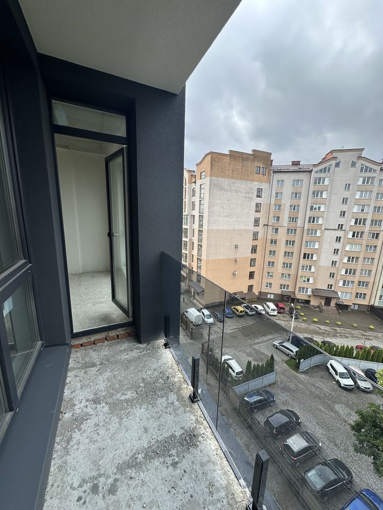 1 кімнатна в центрі ЖК Light Home з балконом
