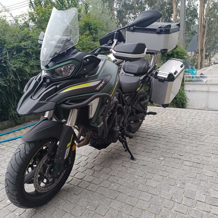 Mota Benneli TRK 702 - Impecável, com Malas e Mala traseira maior