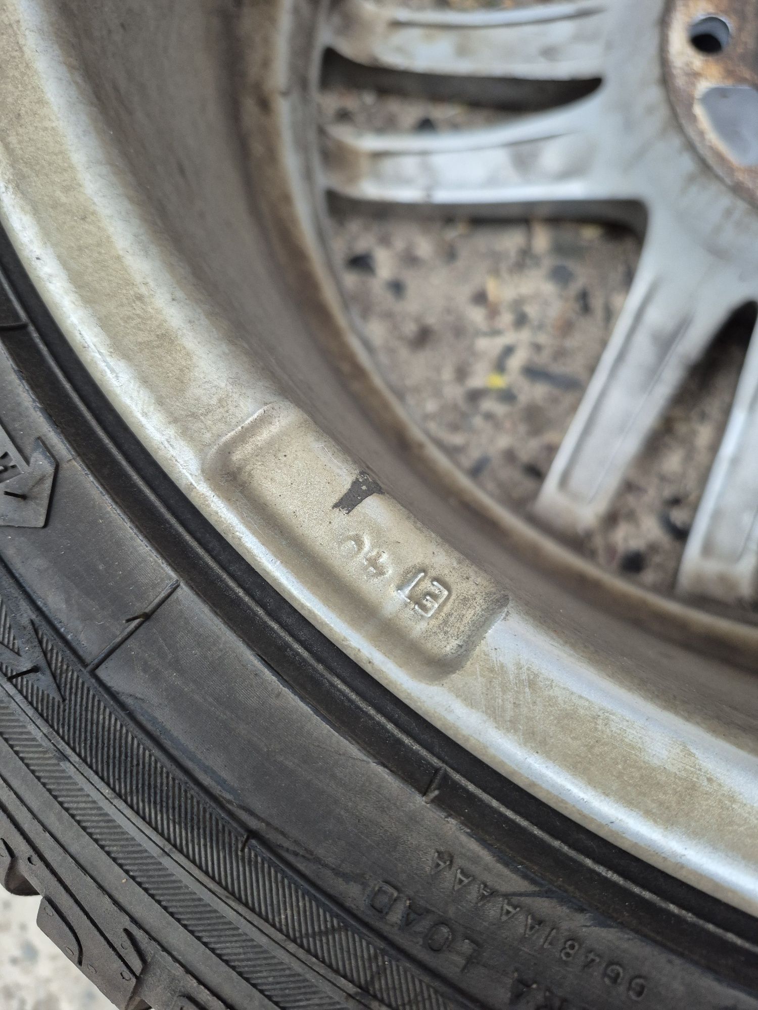 R18 5x115 alufelgi 8j ET 40 Dezent proste nienaprawiane