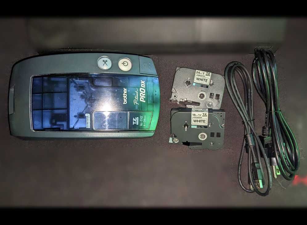 Принтер этикеток Brother PT-9200DX + Преобразователь 220В на 110В