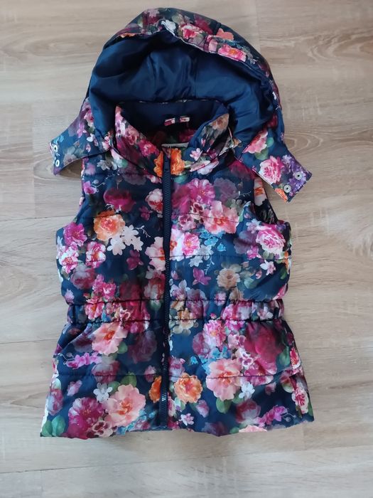 Kamizelka pikowana bezrękawnik kwiaty r. 122 H&M
