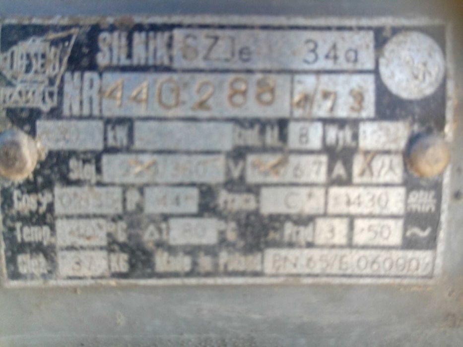 Piła, pilarka, krajzega, stołowa, silnik.