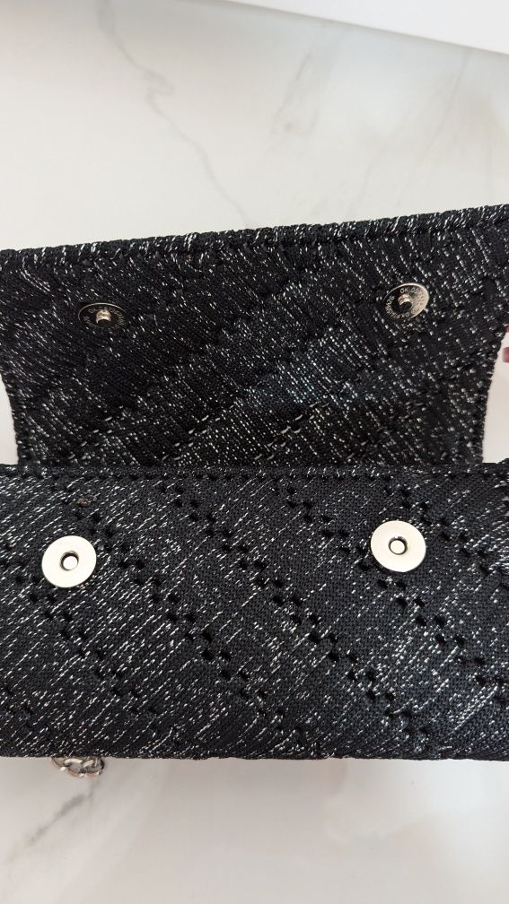 Czarna z Srebrną nitką Torebka Kopertówka Wyszywana na Kanwie Handmade