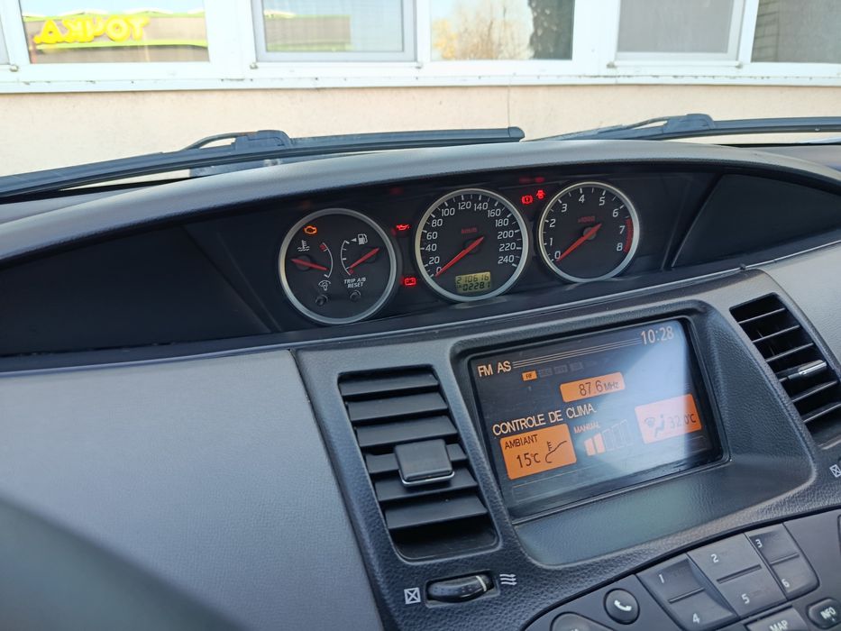 Продам автомобиль  Ниссан примера