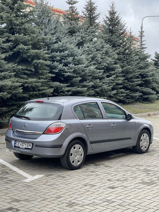 Opel Astra 2004 год 1.4 бензин