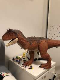 Dinossauro muito giro ,comprei faz 2 meses. .