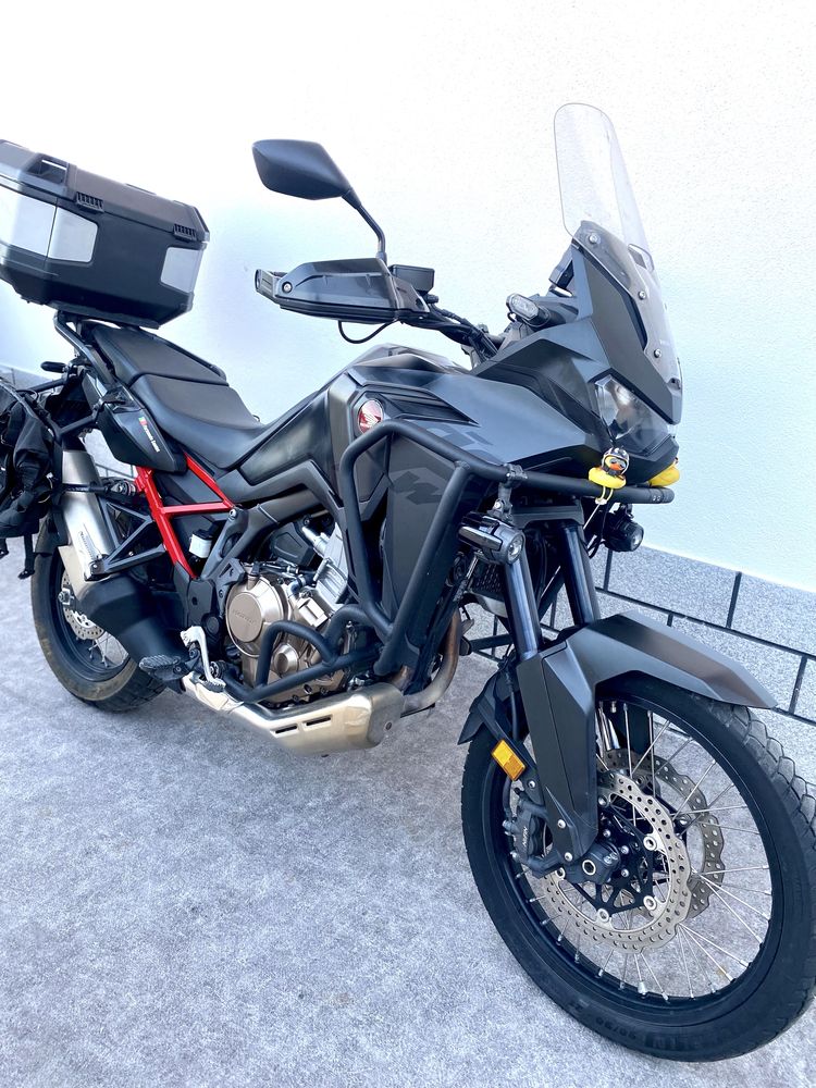 Honda Africa Twin 1100 - Top