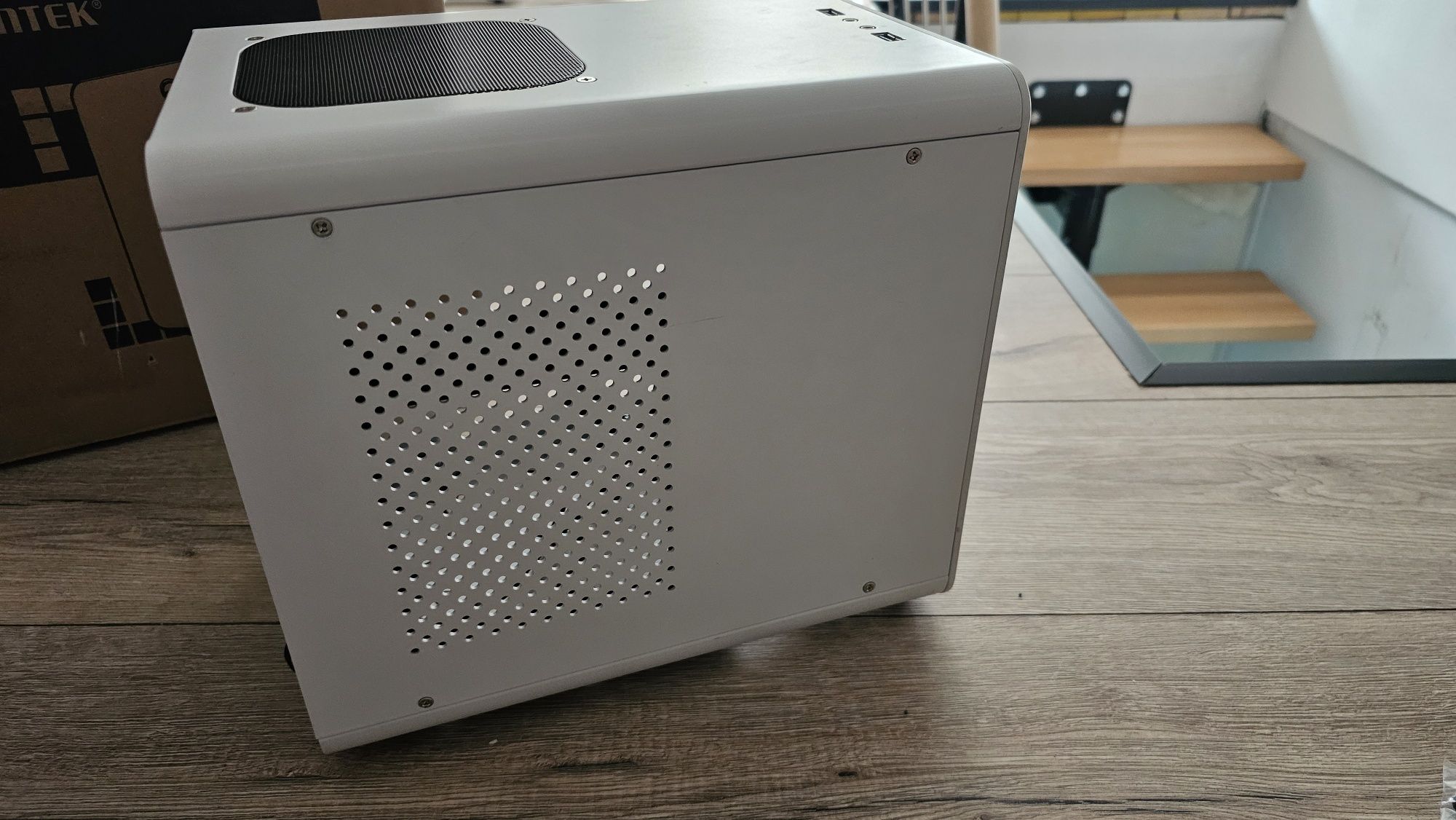 Obudowa Rajintek Metis plus ITX komplet
