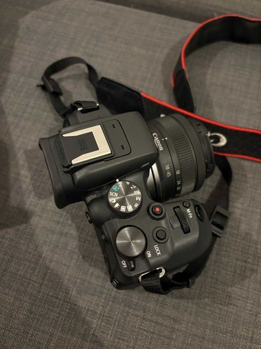 Canon EOS R10 + RF-S 18-45 mm F4.5-6.3 IS STM