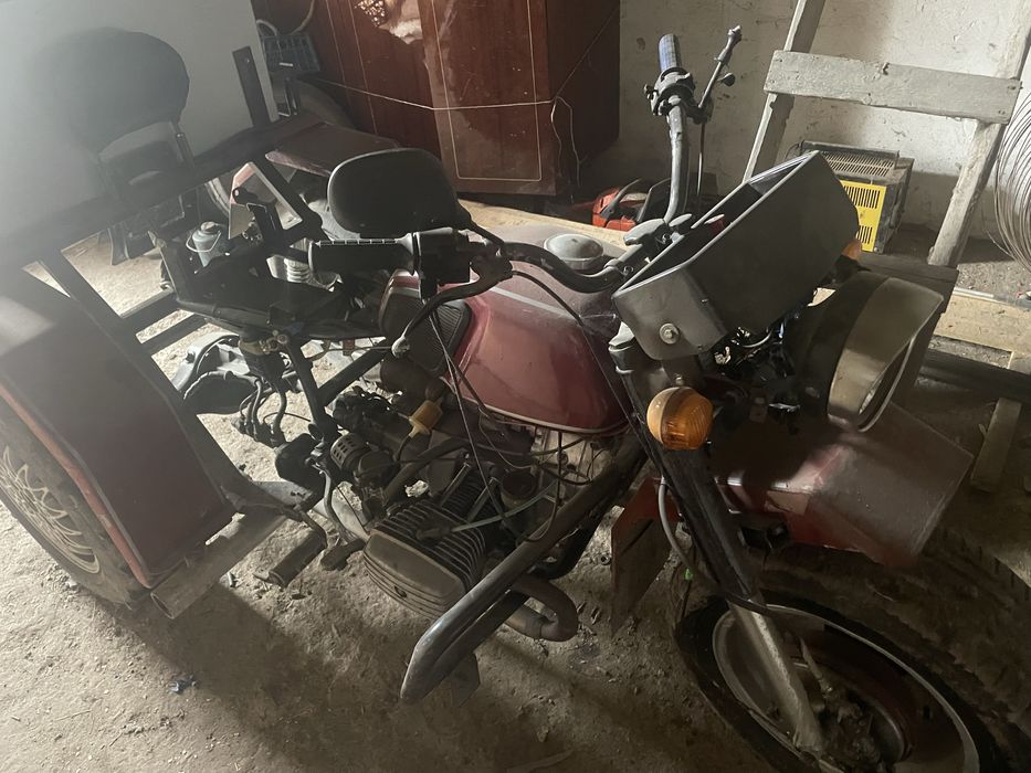 Мотоцикил в доброму стані масла не бере заводиться зі стартера