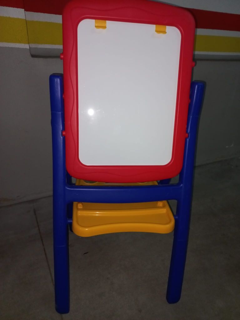 Quadro giz e magnético para crianças