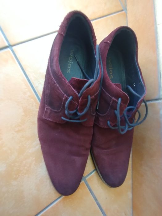 Buty Wojas fason Casualowy charakter obuwia będzie pasował do wielu