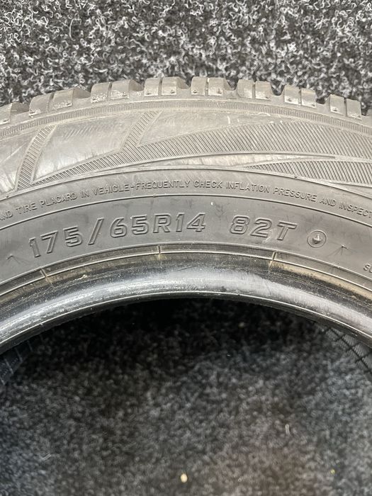 Продам Б/У шини Falken 175/65R14 Eurowinter HS 01