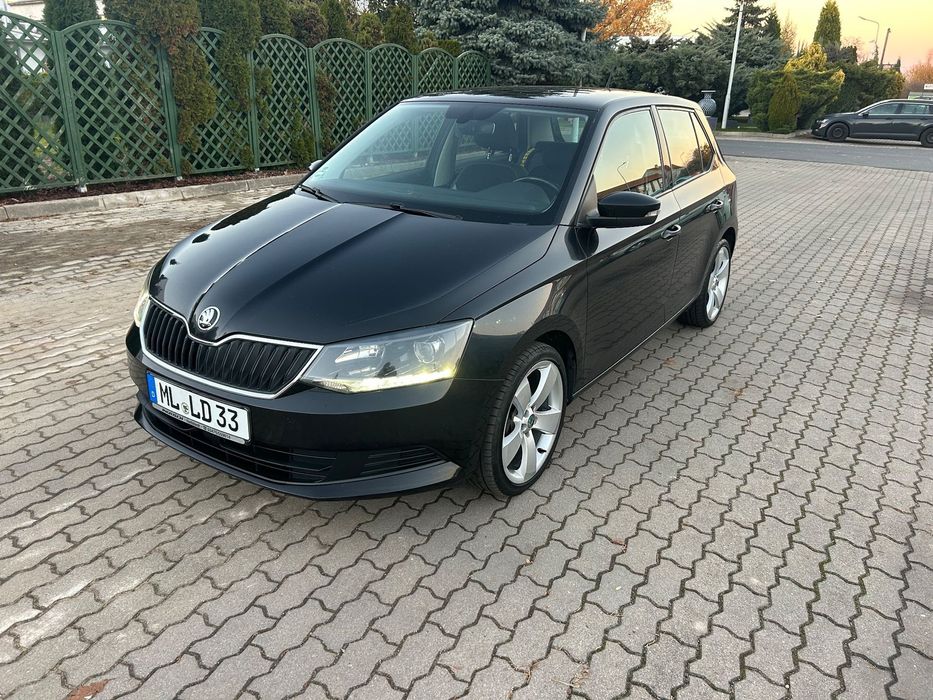 Skoda Fabia Zadbany nowy rozrząd dwa komplety kół bogate wyposażenie