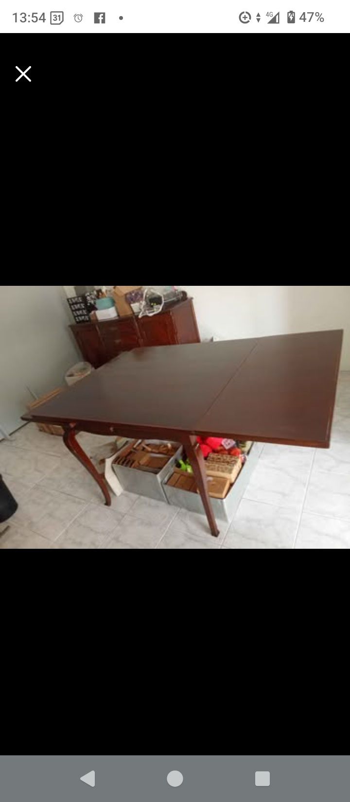 Mesa extensível antiga, em madeira
Medidas: