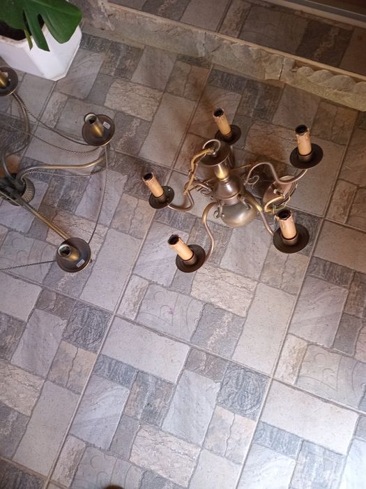 Продам люстры бронзовые