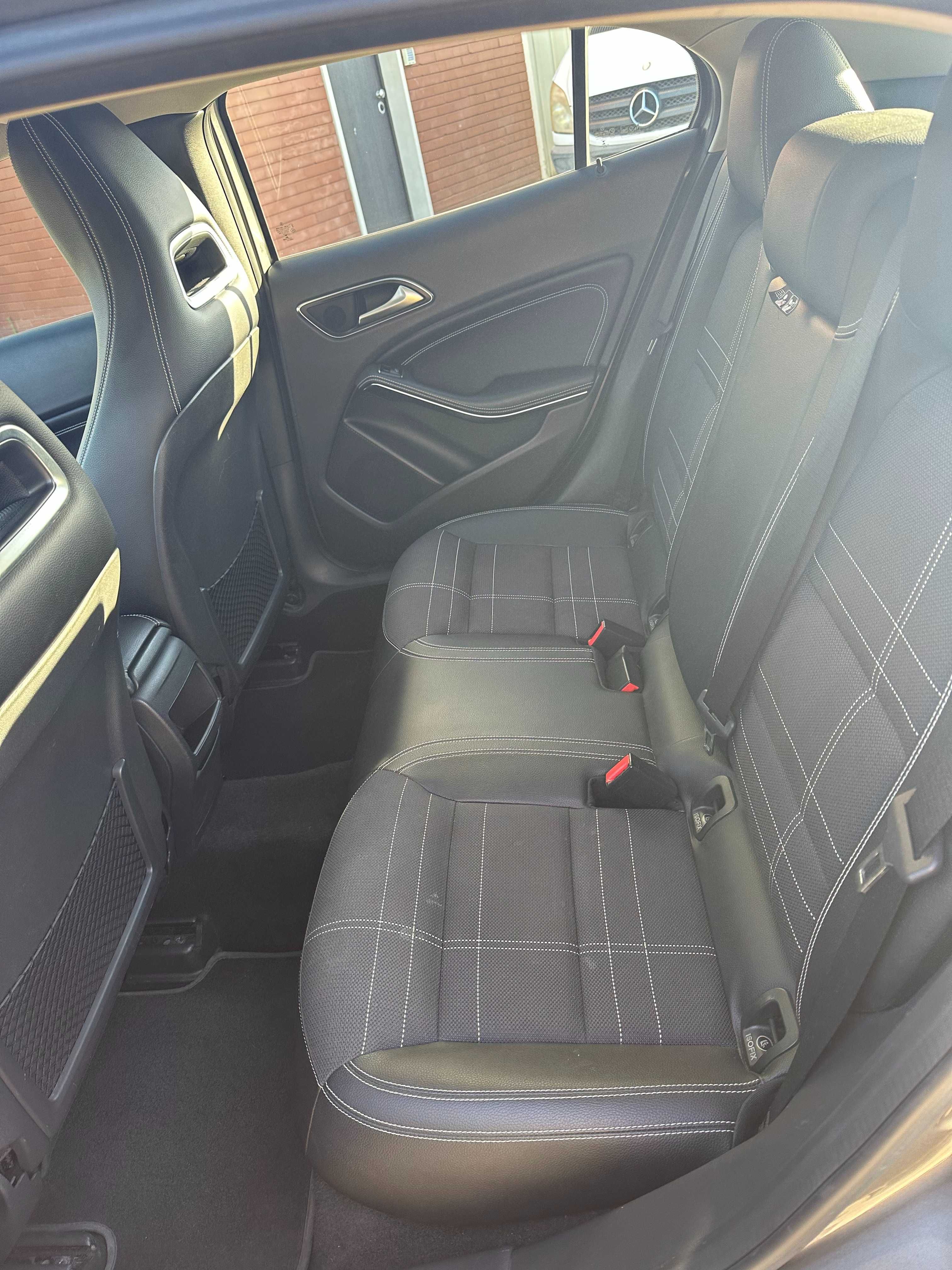 Mercedes GLA 180d CDI Diesel 2015 - Importado da Alemanha com extras