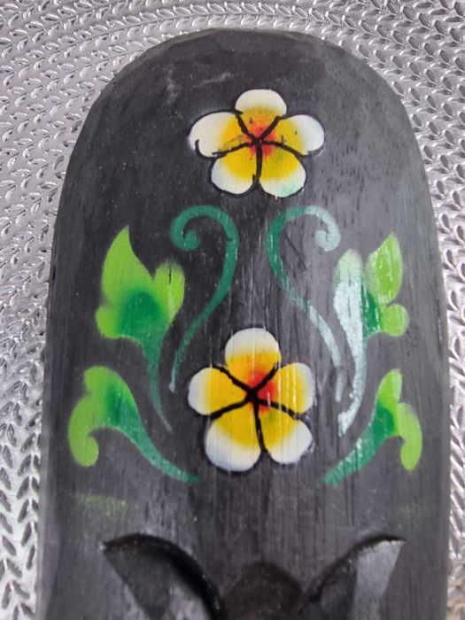 maski etniczne drewna drewniane egzotyczne totem maska drewniana Bali