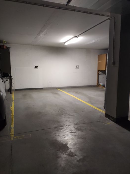 Miejsce parkingowe w hali garażowej na wynajem Fundamentowa Gdańsk