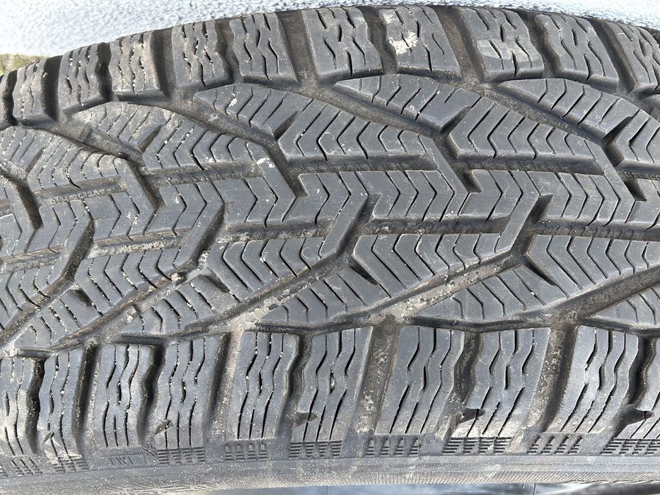 Opony zimowe z felgami