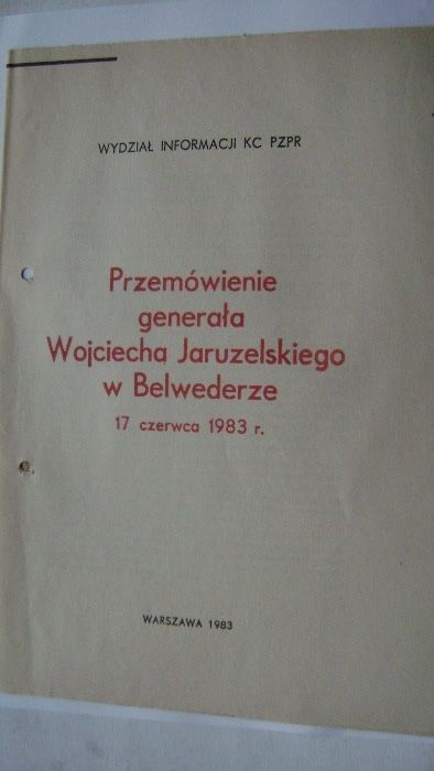 Literatura propagandowa PZPR z czasów PRL z lat 80-tych.
