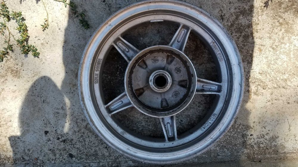 Продам колесні легкосплавні диски на 10 для китайського скутера.