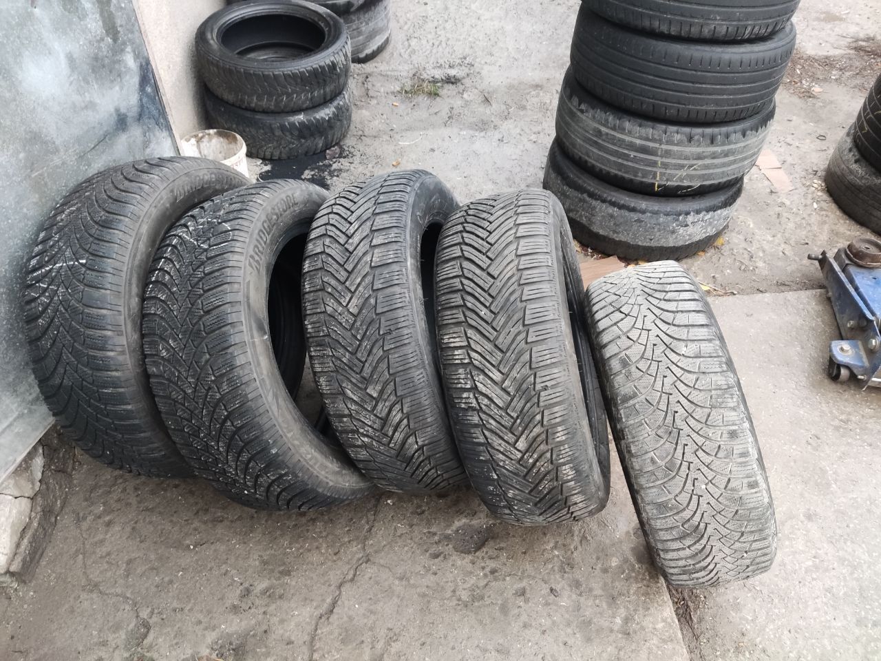 Зимові Michelin Alpine 6, Goodyear Ultragrip 9+,205/55 R16  2022 р