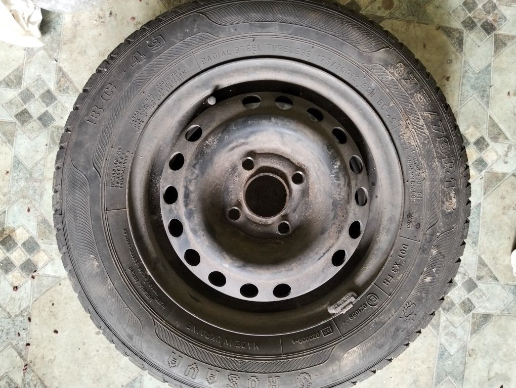 Продам запасне колесо в зборі  R13