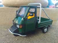 MiniaturaTriciclo motorizada Ape50cc