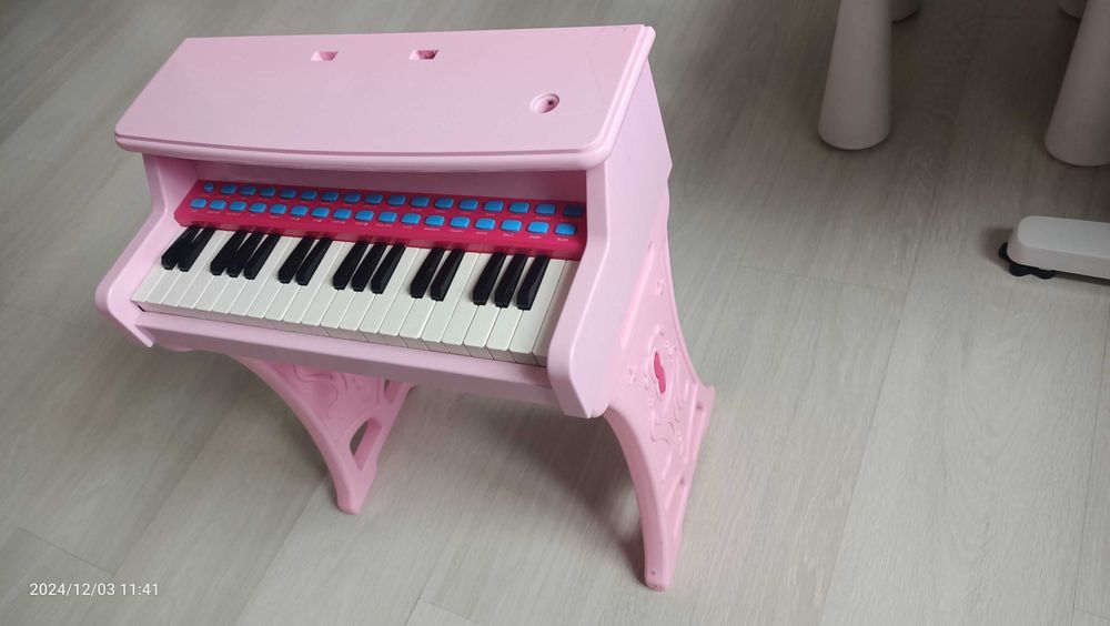 Дитяче  піаніно рожеве