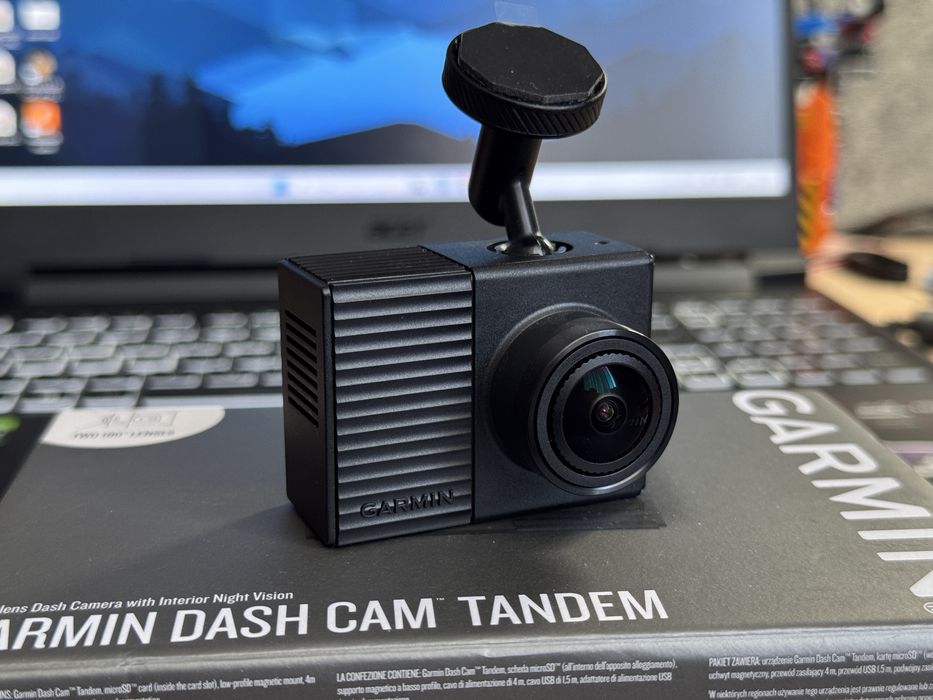 Відеореєстратор Garmin dash cam tandem
